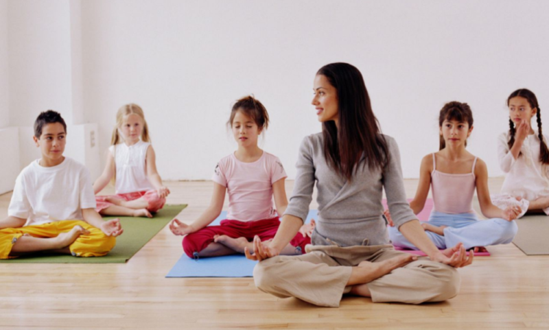 Йога для детей: упражнения, польза занятий детской йогой, противопоказания