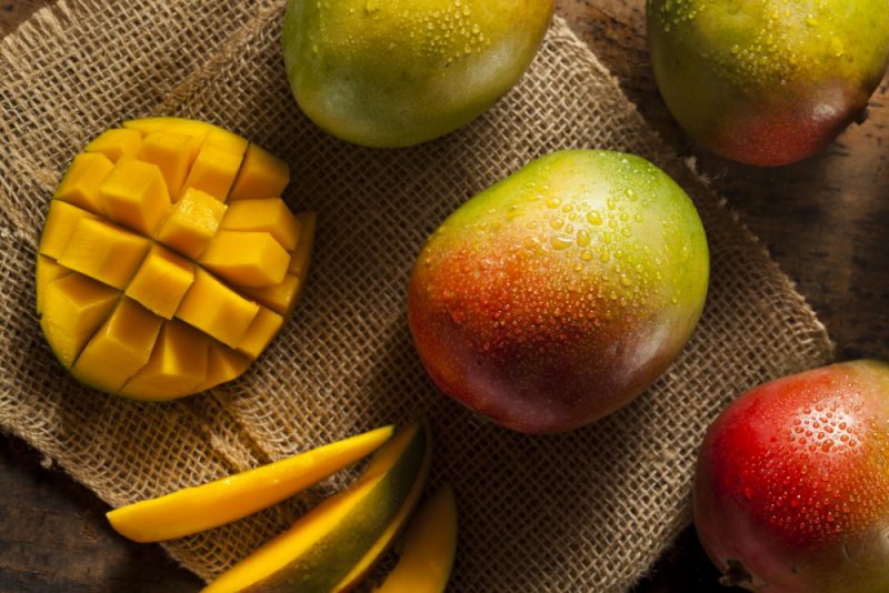 Сколько калорий в манго, содержание витаминов, БЖУ, полезные свойства экзотического фрукта для похудения