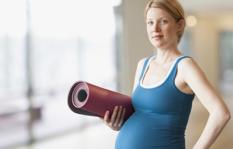 Йога для беременных в 1, 2 и 3 триместрах: польза, ограничения и противопоказания, упражнения в домашних условиях