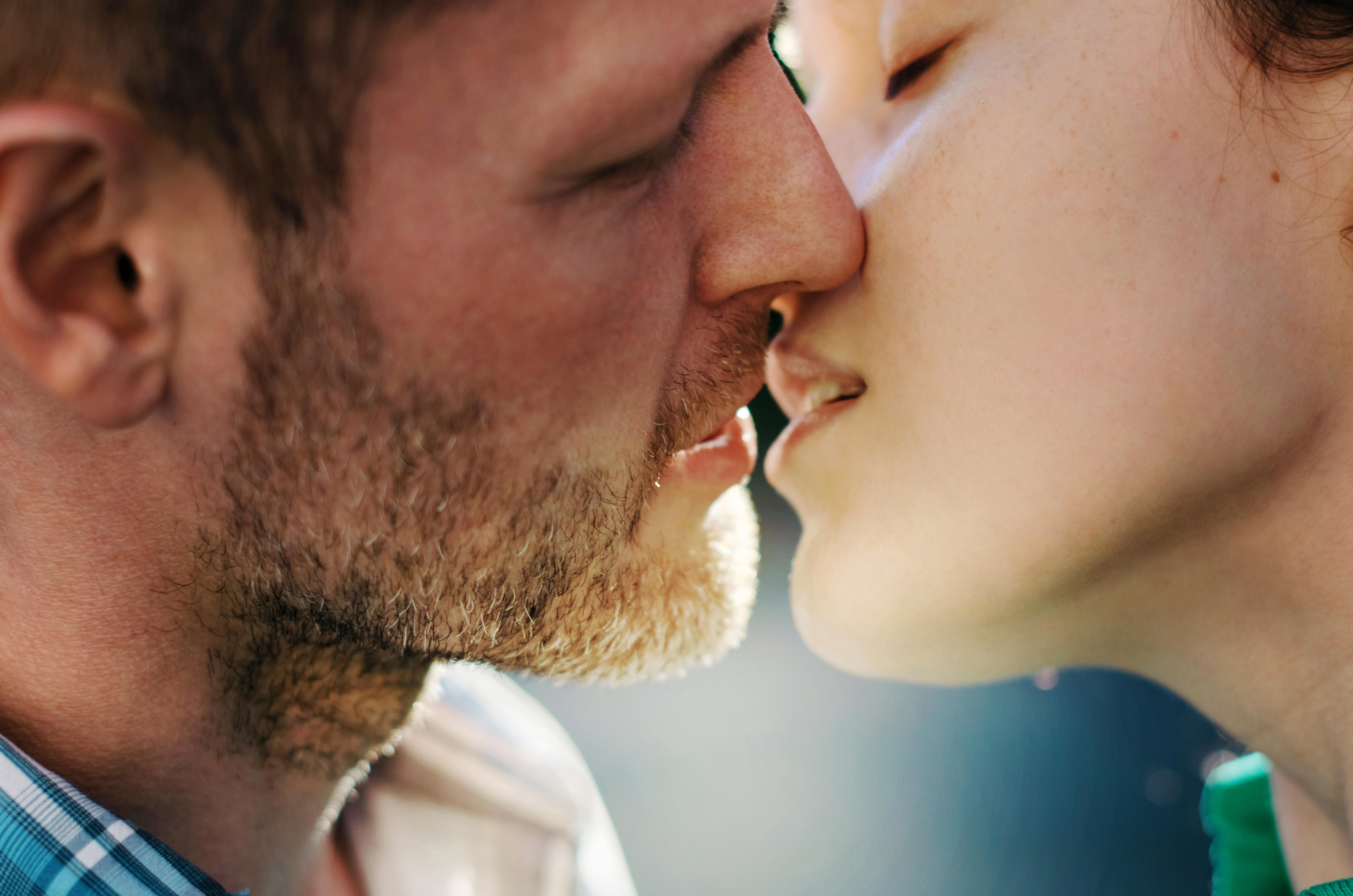Поцелуй страстный: как страстно целоваться, техника французского поцелуя