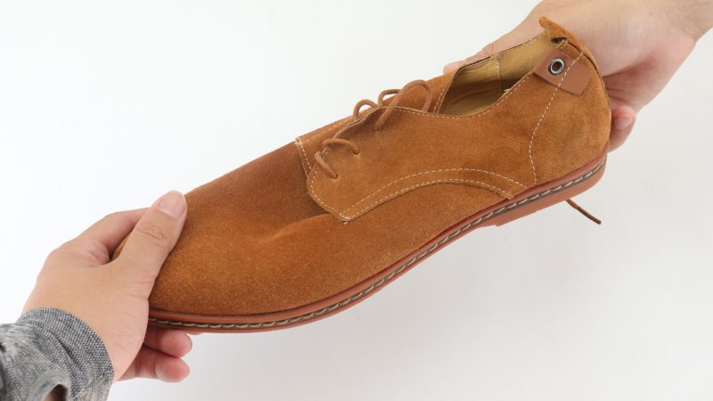 Как ухаживать за замшевой обувью в домашних условиях: правила ухода, лучшие средства для замши