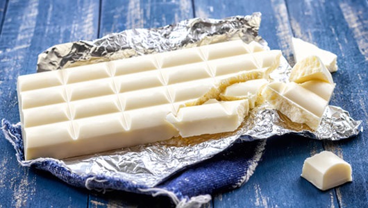 Из чего делают белый шоколад: состав, польза и вред. 5 рецептов приготовления в домашних условиях