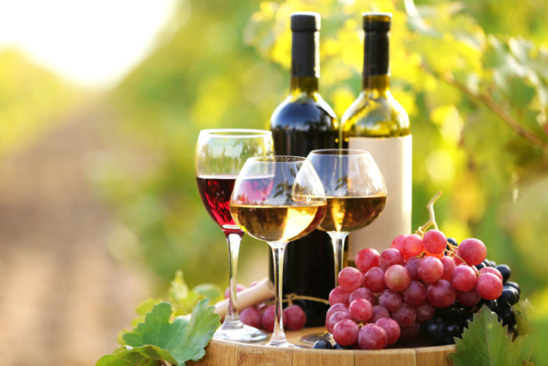 Сколько калорий в вине — красном и белом, польза и вред спиртного напитка