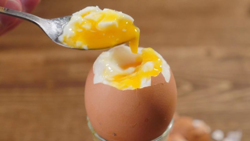 Сколько калорий в яйце, белки, жиры и углеводы, польза и вред для организма