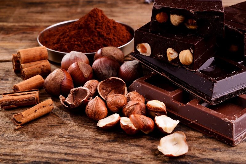 Польза шоколада для здоровья человека, какой шоколад полезен, возможный вред и противопоказания