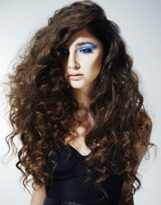 Стрижки на волнистые волосы — 15 вариантов на короткие, длинные и средней длины волосы