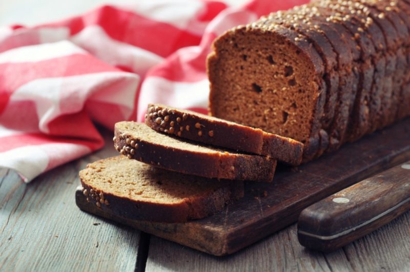 Сколько калорий в черном хлебе 🍞, состав и пищевая ценность продукта, польза и вред