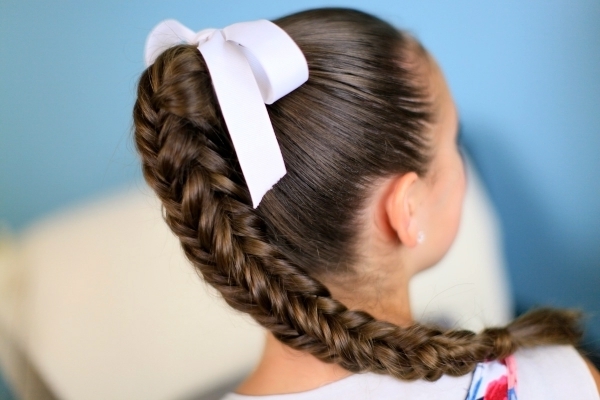 Прически в школу для девочек: 20 идей легких и красивых повседневных причесок с фото